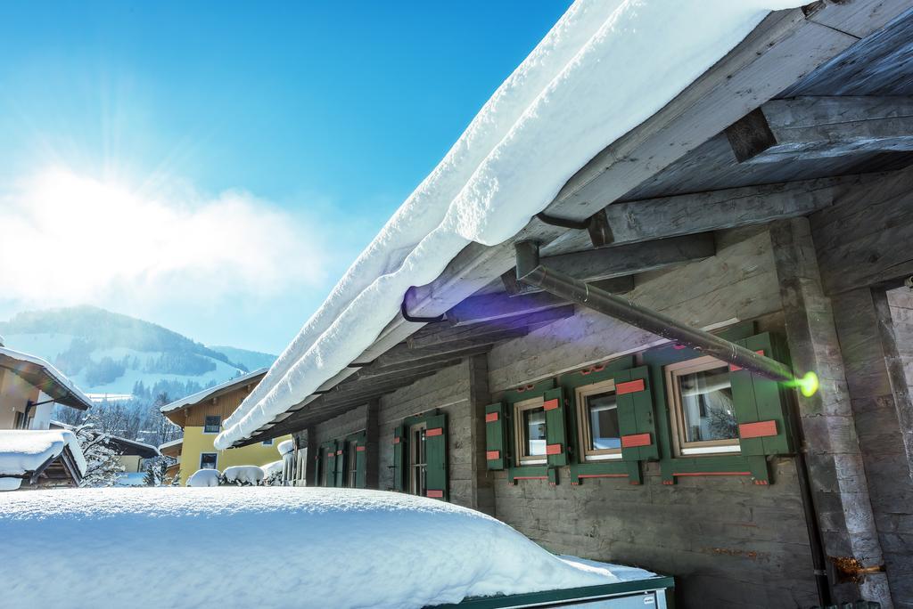 Pension Restaurant Dorfalm Leogang Buitenkant foto