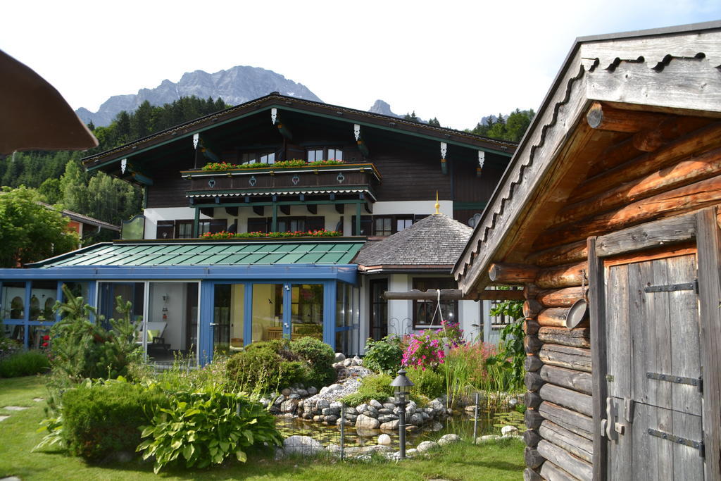 Pension Restaurant Dorfalm Leogang Buitenkant foto