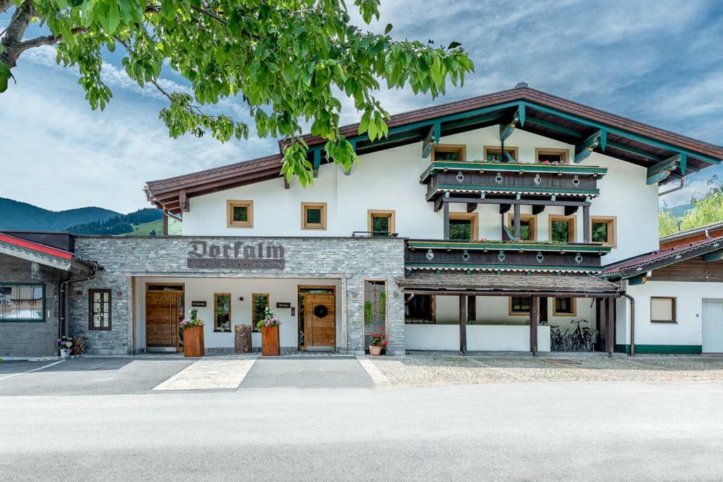 Pension Restaurant Dorfalm Leogang Buitenkant foto
